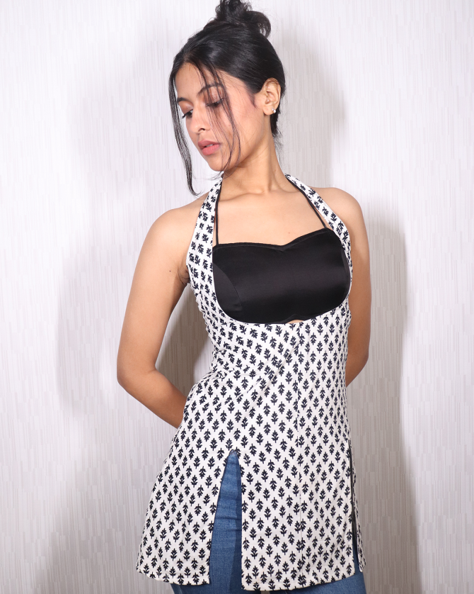 Aafat Kurti – Effortless Bold Meets Everyday Comfort
